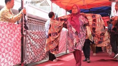 Edaran Bupati Garut: Kenakan Batik di Lingkungan Kerja
