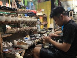 Persaingan Sepatu Kulit Cibaduyut di Tengah Dominasi Ekonomi China