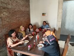 Menu Makanan Hangat yang Mudah Ditemui di Bandung Saat Musim Hujan