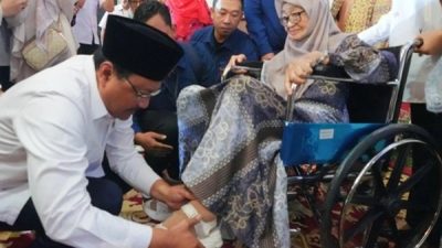 Gus Ipul Berikan Bantuan untuk Keluarga Pahlawan di Hari Pahlawan 2024