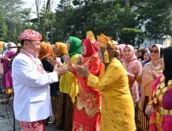 Hari Guru, Pemdaprov Jabar Beri Pelatihan 50 Ribu Guru Penggerak