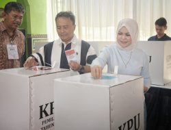 Sekda Mencoblos di TPS 15 Kota kulon Sumedang