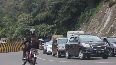 Jalur Puncak Cianjur Ditutup Saat Tahun Baru, Kendaraan Lewat Jalur Alternatif