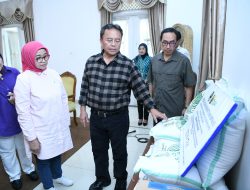 Bantuan Beras untuk 8 Desa Terdampak Gagal Panen di Sukabumi