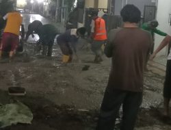 Jalan di Perumahan Permata Biru Dicor, Warga Sambut Gembira