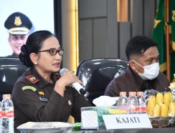 Kajati Jabar Kunjungi Kejari, Tinjau Lokasi Banjir Desa Karangligar Karawang