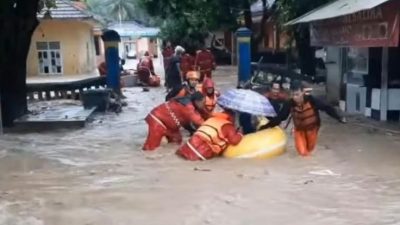  243 Jiwa Terdampak Banjir dan Longsor Sukabumi, 96 Mengungsi