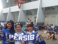 Ibu-ibu Pemegang Passport Planet, Bisa Nonton Gratis Laga Persib vs Persita
