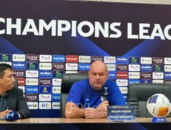 Bojan Hodak Akui Pertahanan Persib Sangat Buruk