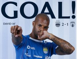 Persib vs Persita: Babak Pertama Maung Bandung Unggul 2-1
