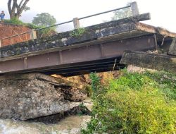 Sepuluh Jembatan Terputus, Beberapa Daerah di Sukabumi Terisolir