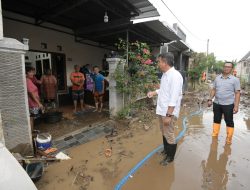 Pj Gubernur Tinjau Lokasi Banjir Bandang Cirebon, 606 Rumah Terdampak