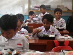 Sambut Makan Bergizi Gratis, Karawang Siapkan 3.000 Porsi Makanan