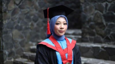 Sri Devi, Wisudawan Inspiratif Unisba: Pejuang Beasiswa ti Garut