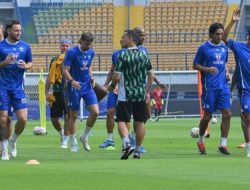 Persib Bandung vs Madura United: Bojan Siapkan Pengganti Gustavo dan Nick