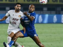 Menang Telak 4-1 Atas Persik, Persib Kokoh di Puncak Klasemen Liga 1