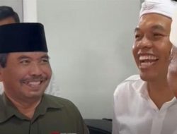 Tahu Ketua Baznas Jabar Mantan Gurunya, Dedi Mulyadi Langsung Sungkem Minta Maaf