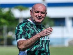 Persib Bandung Libur Panjang, Bojan Hodak Tengok Keluarga hingga Check-up