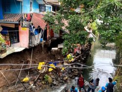 Bangunan di Bantaran Sungai Bandung Bakal Ditertibkan