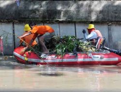 Dedi Mulyadi akan Rekrut Petugas Pembersih Sungai di Jawa Barat