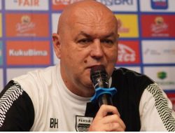 Pelatih Persib Bandung Bojan Hodak Keluhkan Masalah Ini Jelang Hadapi Malut United 