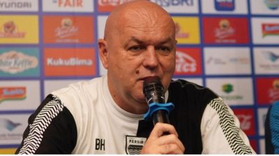 Pelatih Persib Bandung Bojan Hodak Keluhkan Masalah Ini Jelang Hadapi Malut United 