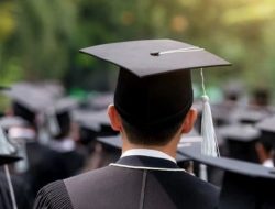 92 Nama-Nama Gelar Sarjana, Lengkap dengan Singkatannya
