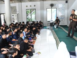 Kejati Masuk ke Sekolah, Beri Pemahaman Bahaya Game Online di SMP 59 Bandung