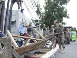 Wali Kota Bandung Farhan Marahi Pedagang yang Ogah Bongkar Warung Dagangan