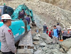 Tim SAR Gunakan Robot Sensor untuk Cari Korban Longsor Gunung Kuda Cirebon