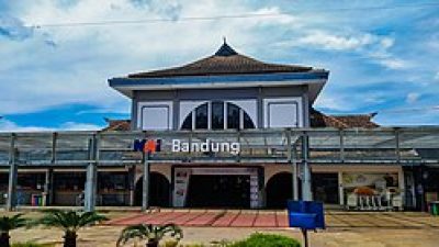 Stasiun Bandung Ikon Bersejarah Sekaligus Simpul Transportasi Vital di Jabar
