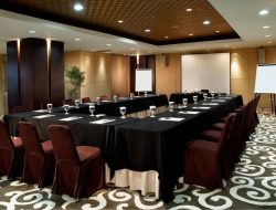 Ogah Ikut Dedi Mulyadi, Wali Kota Bandung Pilih Kebijakan Pemerintah Pusat Soal Rapat di Hotel