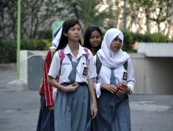 Disdik Keluarkan Surat Perubahan Jam Masuk Sekolah Pelajar SMP – SMA di Jawa Barat