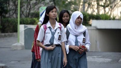 Disdik Keluarkan Surat Perubahan Jam Masuk Sekolah Pelajar SMP – SMA di Jawa Barat