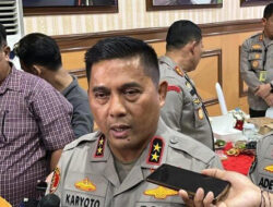 Inspektur Jéndral Karyoto, Mertua Dedi Mulyadi, anu nyepeng kalungguhan luhur sarta pernah ngajabat di KPK