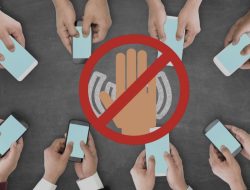 Farhan Sebut Larangan Bawa Ponsel ke Sekolah Bandung Segera Diterapkan