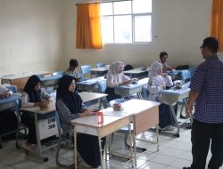 Komisi X DPR Soroti Kebijakan 50 Siswa dalam 1 Kelas di Jabar