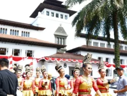 HUT ke-80 RI: Ada Kirab Budaya dan Kereta Kencana di Gasibu Bandung