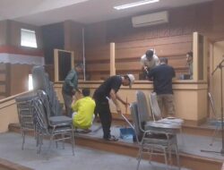 Gedung DPRD Kota Tasikmalaya Langsung Diperbaiki setelah Dirusak Pendemo