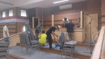 Gedung DPRD Kota Tasikmalaya Langsung Diperbaiki setelah Dirusak Pendemo
