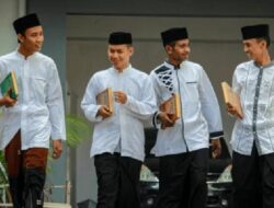 Beasiswa Santri Jawa Barat Segera Cair, dari 3.000 Pendaftar Hanya 1.800 yang Menerima