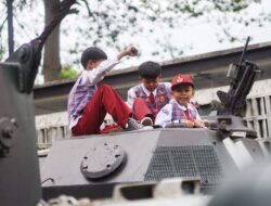 Pelajar SD dan SMP Bandung Antusias Ikuti Study Tour Museum Kavaleri TNI AD