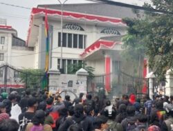 Polda Jabar Menginventarisasi Kendaraan Rusak saat Demonstrasi