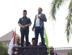 Terima Aspirasi Buruh, Bupati Ade Kunang Tegaskan Komitmen Kawal Tuntutan Pekerja
