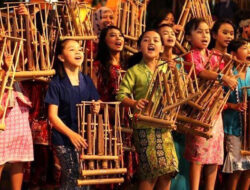 Seni Budaya Jawa Barat: Angklung, Simfoni Bambu yang Menghipnotis Jiwa