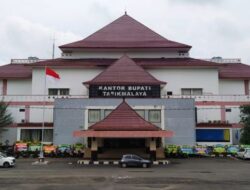 Bupati Tasikmalaya Sindir Dedi Mulyadi Soal Bangunan SD yang Rusak