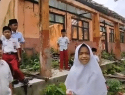 Dedi Mulyadi Tanggapi Curhatan Siswa SDN Gunungtelu yang Belajar di Sekolah Rusak