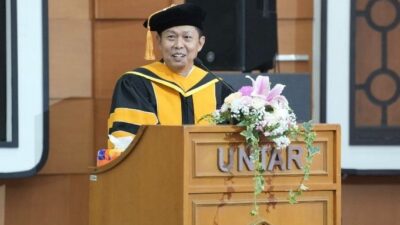 Dr Hendra Noor Saleh;   Dari Jurnalis Otomotif  ke Puncak Akdemik, Menyulut Ide Adopsi Mobil Listrik Lebih Cepat  