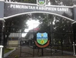 Pemkab Garut Salurkan Beasiswa untuk 1.125 Mahasiswa lewat Kerja Sama Perguruan Tinggi