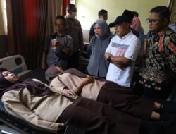 Dugaan Keracunan Sejumlah Siswa di Luragung, Bupati Dian Hentikan Dapur MBG
